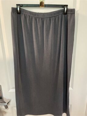24W skirt